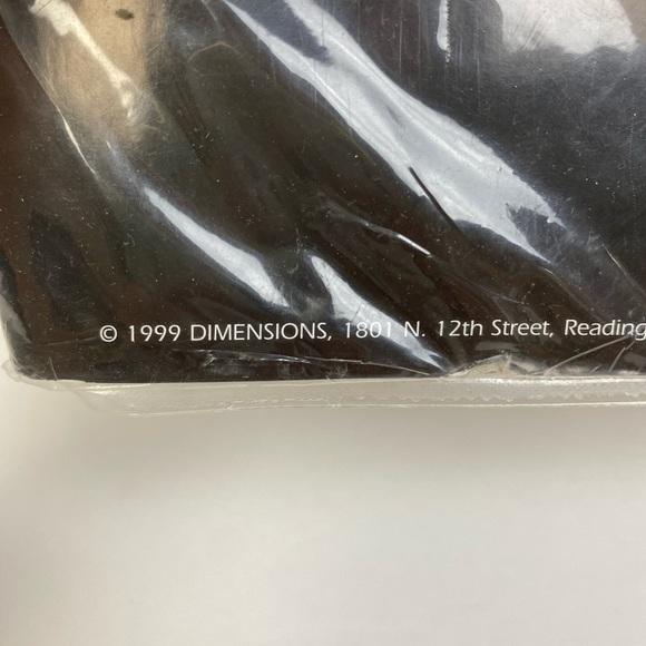 Vintage Dimensions Stamped Cross Stitch Kit Wreath Of Peace #3187 - NEW SEALED - Picture 5 of 8